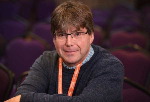Chris Mayhew Headshot