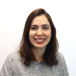 Mariana Leal Headshot