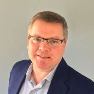 Huw Davies headshot